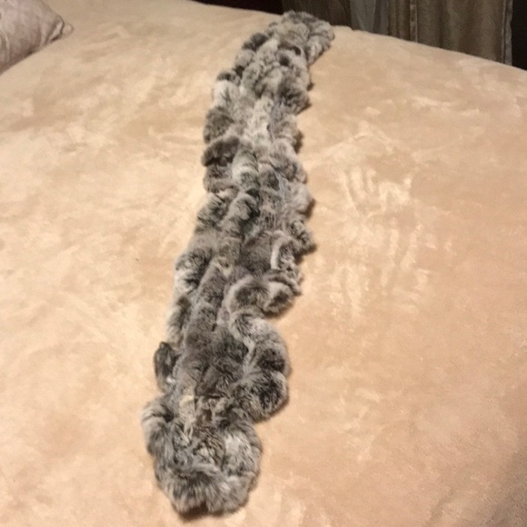 KNITTED CHARCOAL COLORED TEX RABBIT SCARF - Picture 5 of 7